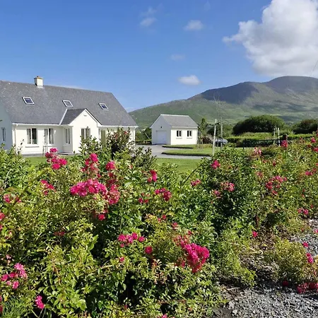 Rose - Sleeps 2 & Stunning Seaside Views Villa