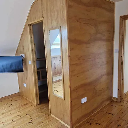 Rose - Sleeps 2 & Stunning Seaside Views Villa *