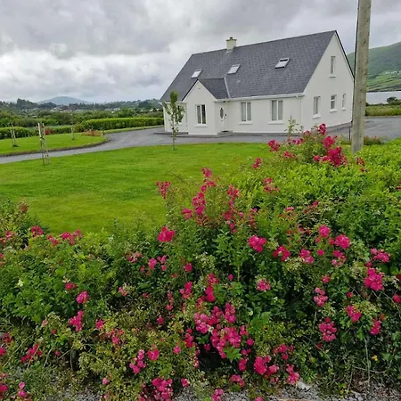 Rose - Sleeps 2 & Stunning Seaside Views Villa *