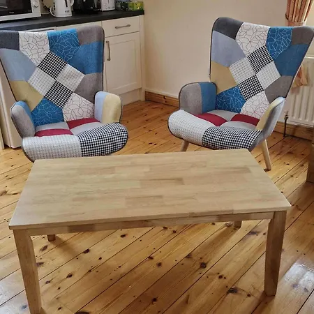 Villa Rose - Sleeps 2 & Stunning Seaside Views *