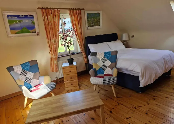 Villa Rose - Sleeps 2 & Stunning Seaside Views