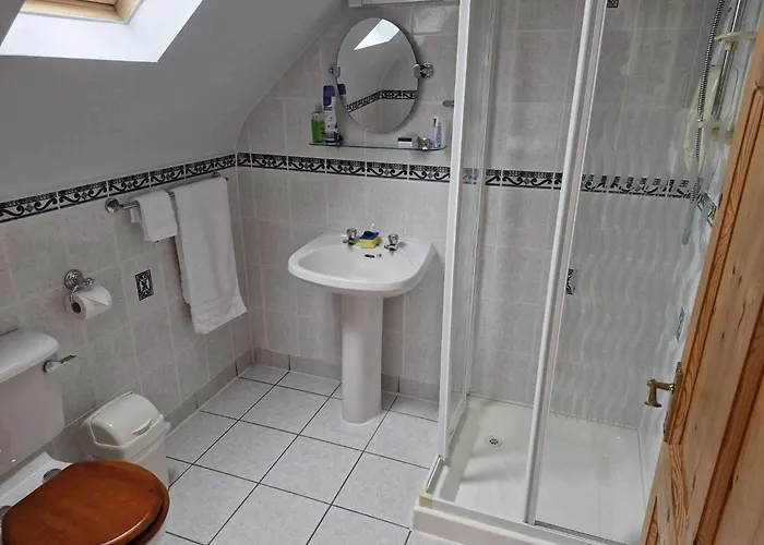 Villa Rose - Sleeps 2 & Stunning Seaside Views