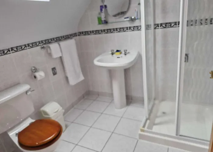 Rose - Sleeps 2 & Stunning Seaside Views *