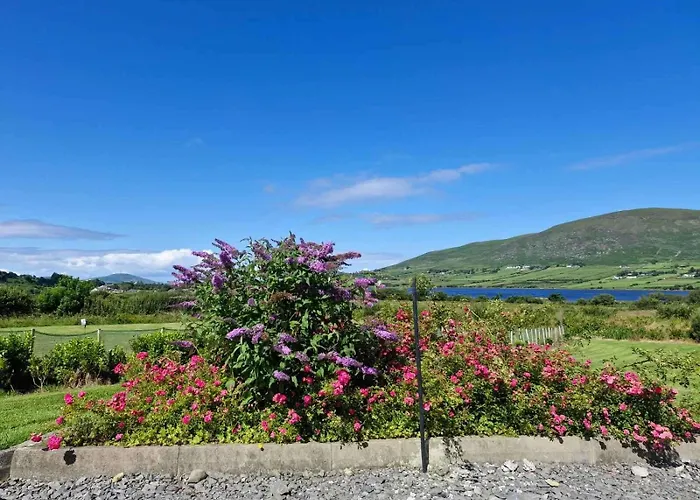 Rose - Sleeps 2 & Stunning Seaside Views Cahersiveen